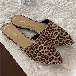 City Classified leopard slides